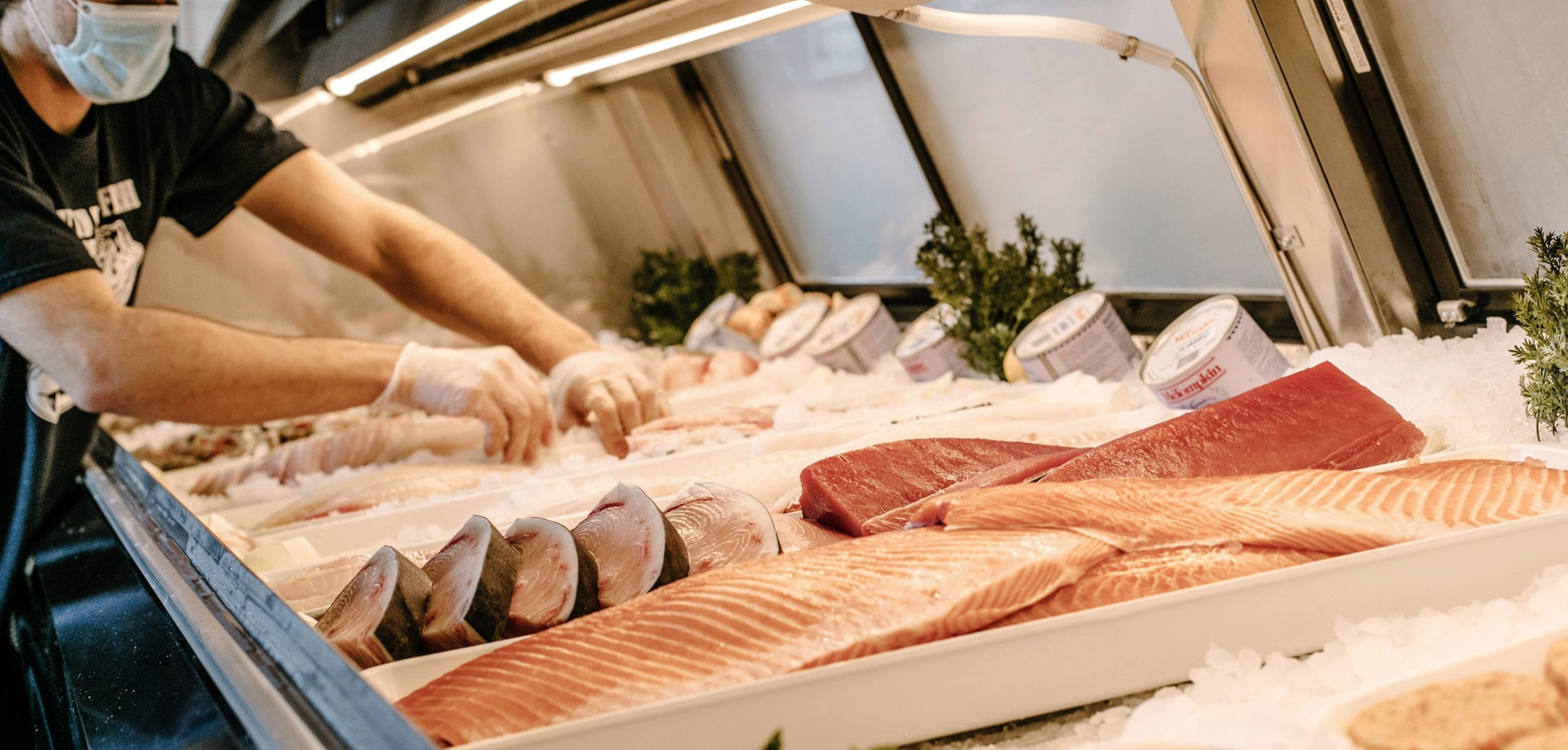 The Artie's market counter, fresh tuna and salmon on ice